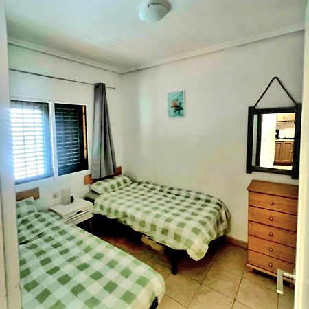 Lovely Apartment Near The Beach In Sunny La Mata Торевиеха Екстериор снимка