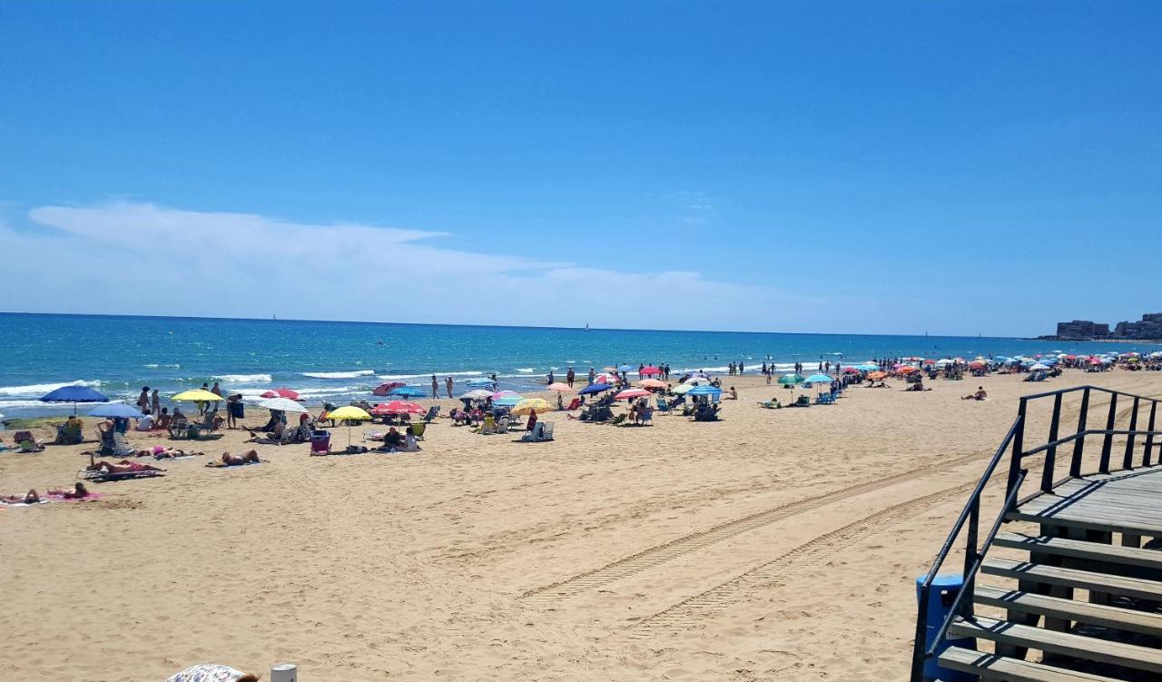 Lovely Apartment Near The Beach In Sunny La Mata Торевиеха Екстериор снимка