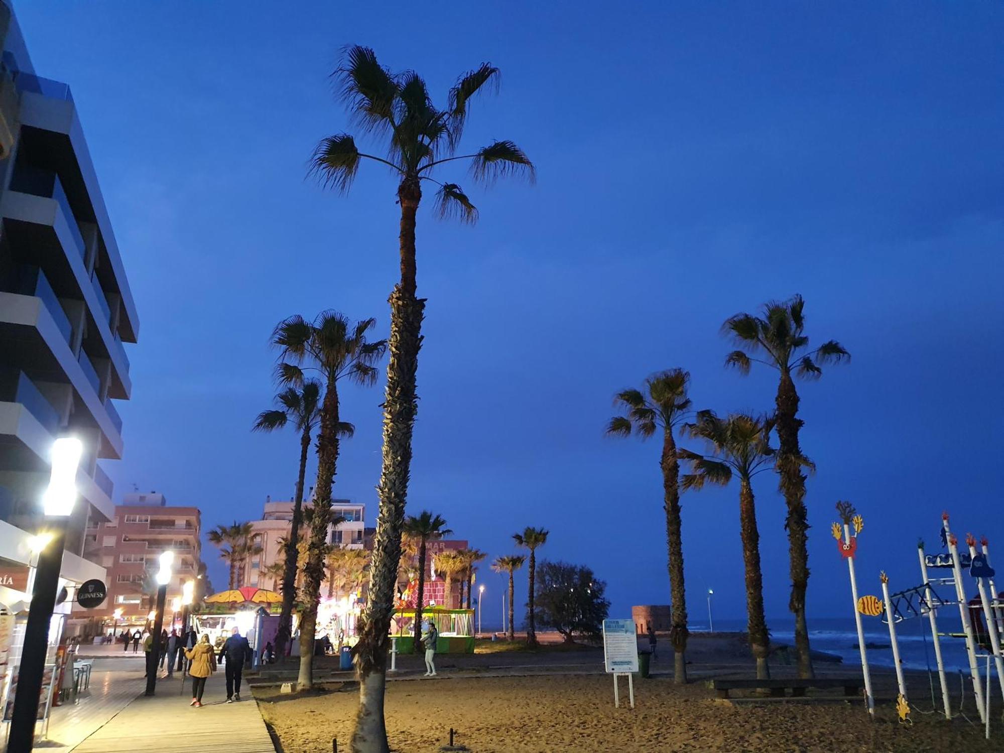 Lovely Apartment Near The Beach In Sunny La Mata Торевиеха Екстериор снимка